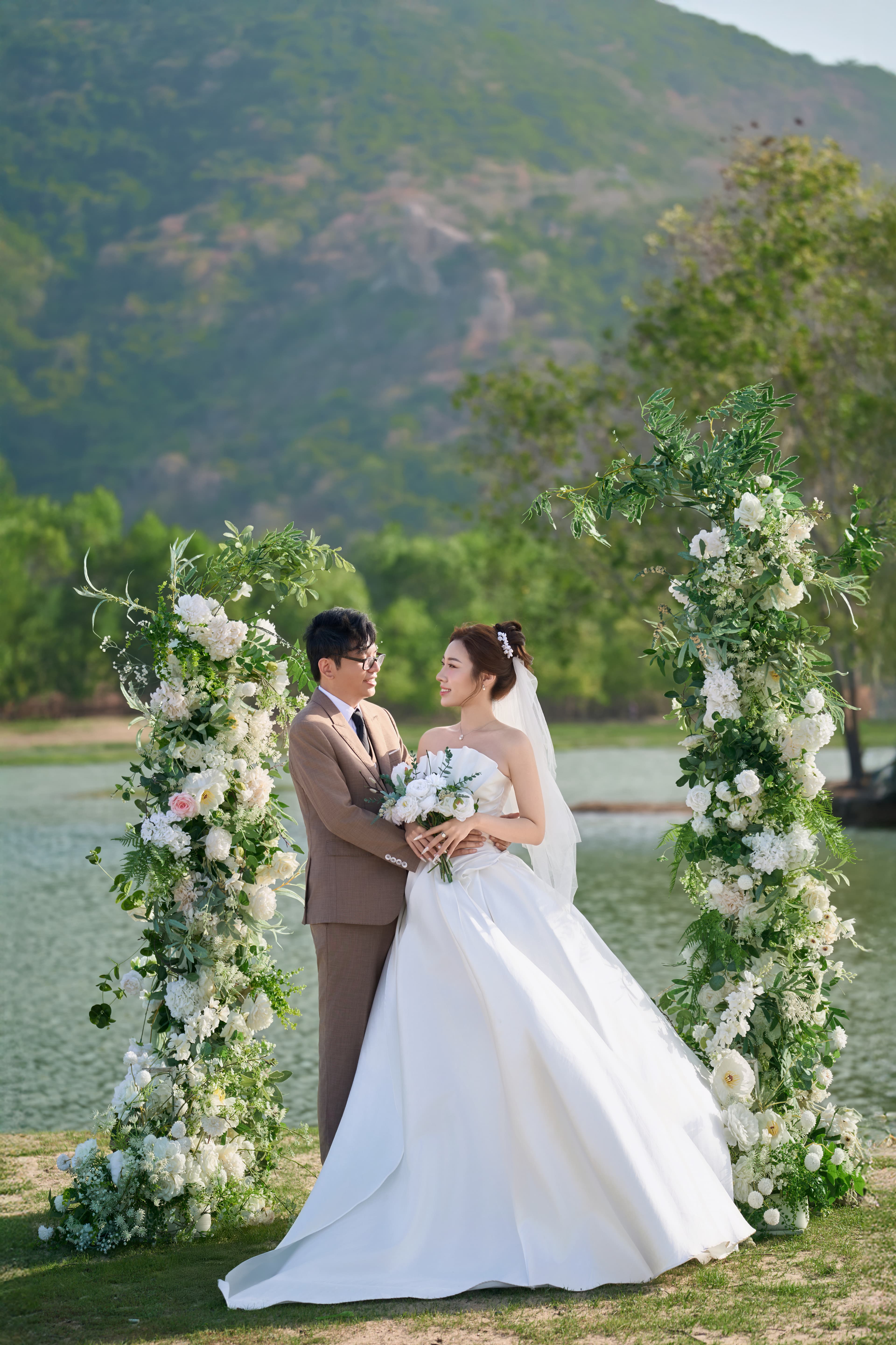Tiệc Mừng Thân Mật